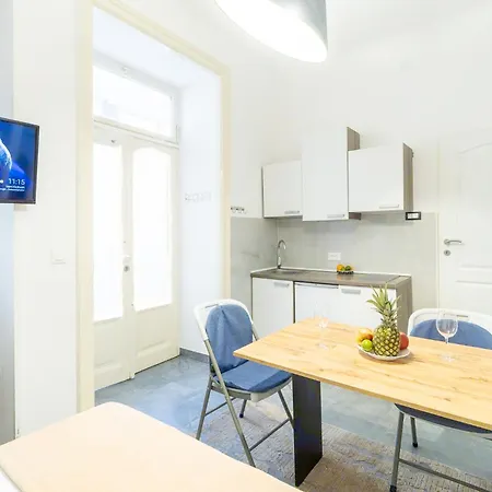 Apartment Cozy Dina 1 - Center Rijeka