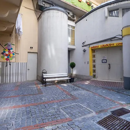 Cozy Dina 1 - Center Apartment